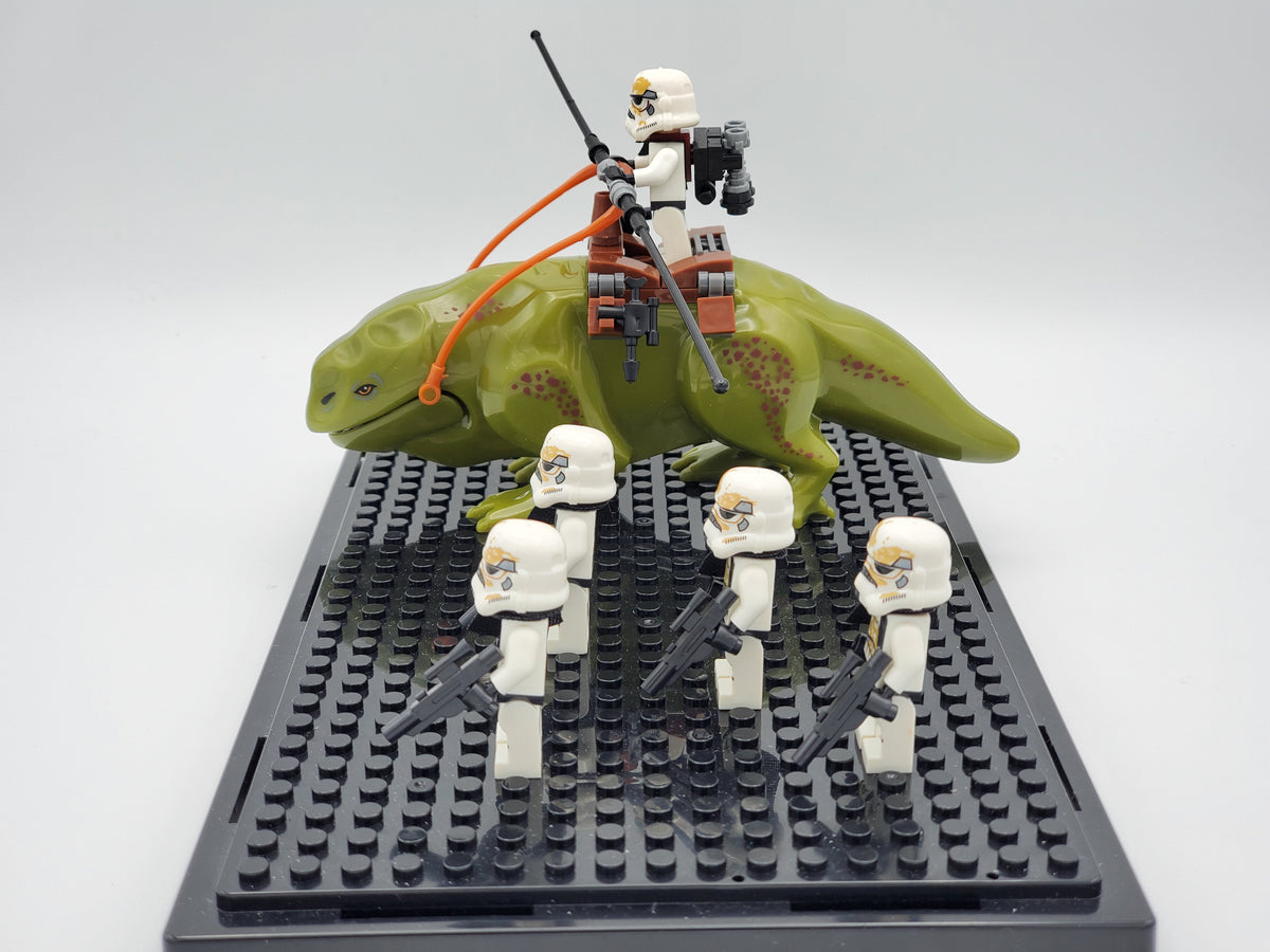 Star Wars Desert Troopers + Dewback 5 Minifigures Set